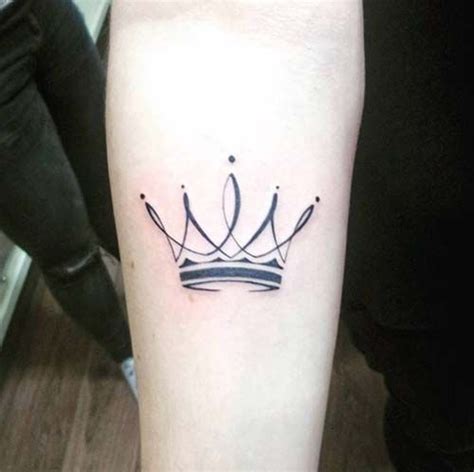 simple crown tattoo design.